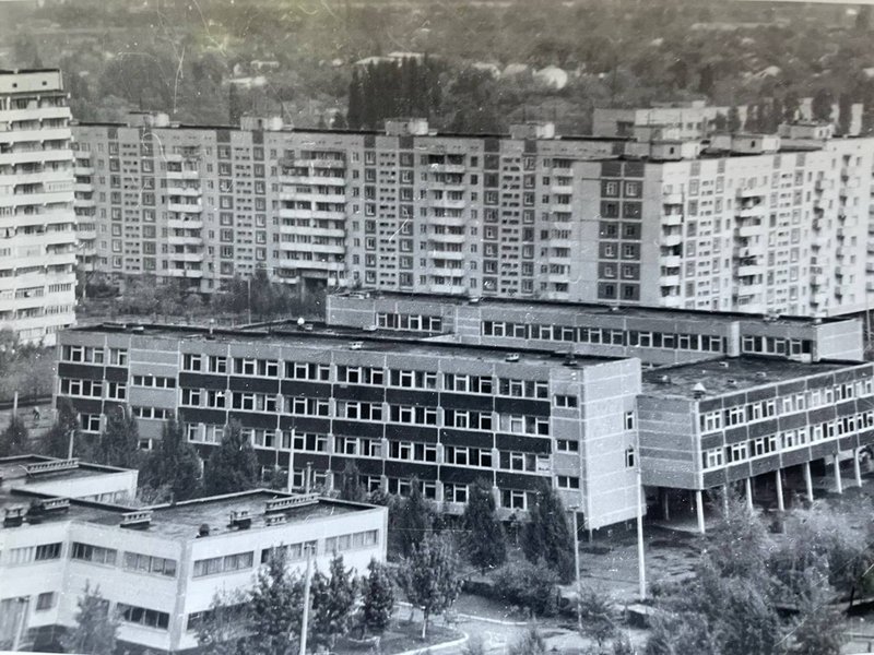 Вид школи у 1980 році
